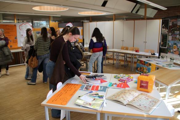 Spanisch im sozial- und gesundheitswissenschaftlichen Gymnasium (SGG) und Infoangebot zu Wahlfächern