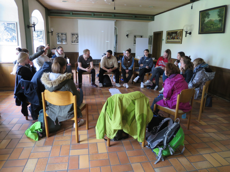 Nachbereitungsworkshop durch Team meX zur aktuellen Diskriminierung