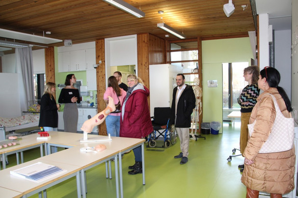 Besucher im Skills lab