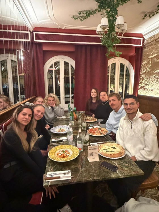 Abschiedsessen im Mama‘s Pepper in der Innenstadt von Palma: Tjadina, Franziska, Barbara, Erin, Lirim, Ruben, Jana, Hanna 