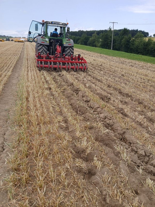 Station 4: Streifenbodenbearbeitung mit Strip Till