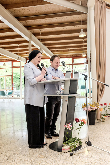 Burcu Aydemir und Robert Pacsko (Klasse 3BFP1) moderierten souverän